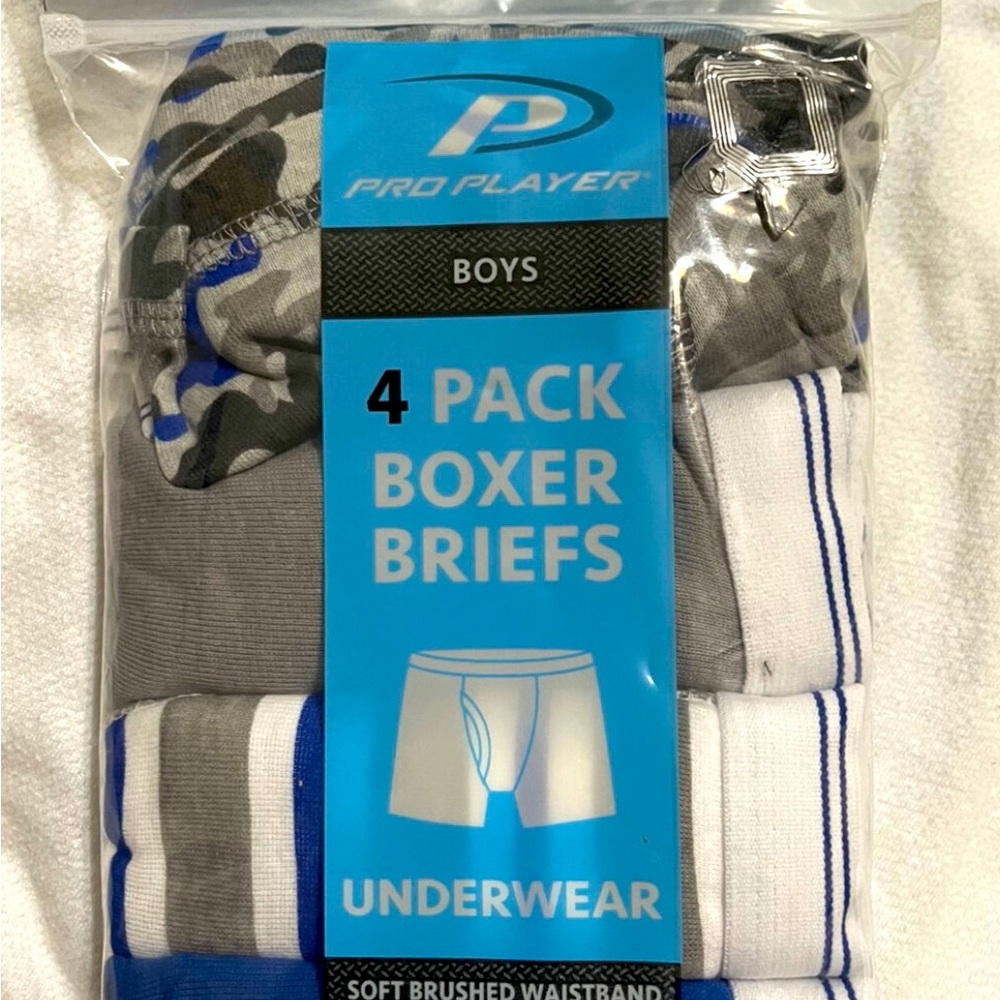Boys 4  pack of boxer briefs size L